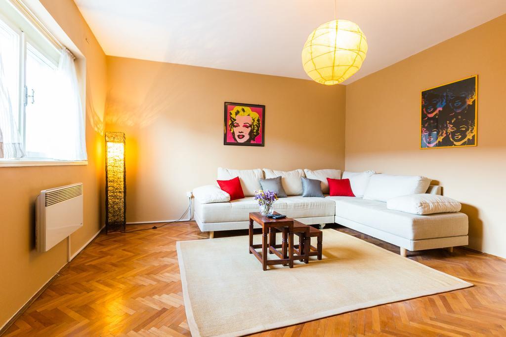 Lavender Apt. W. Balcony In Old Town زادار الغرفة الصورة