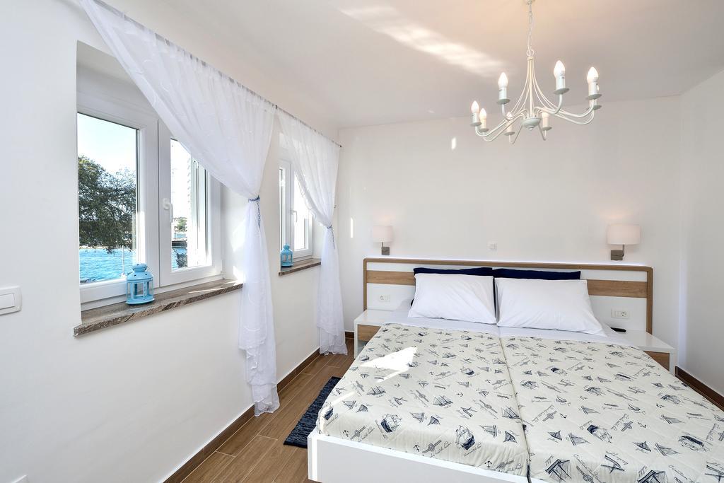 Lavender Apt. W. Balcony In Old Town زادار المظهر الخارجي الصورة